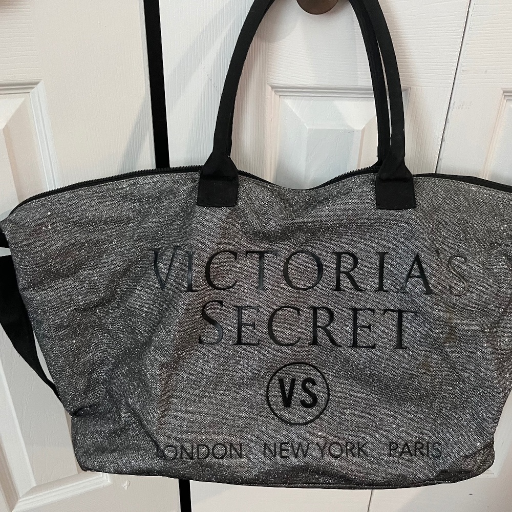 Victoria’s Secret bag—like new